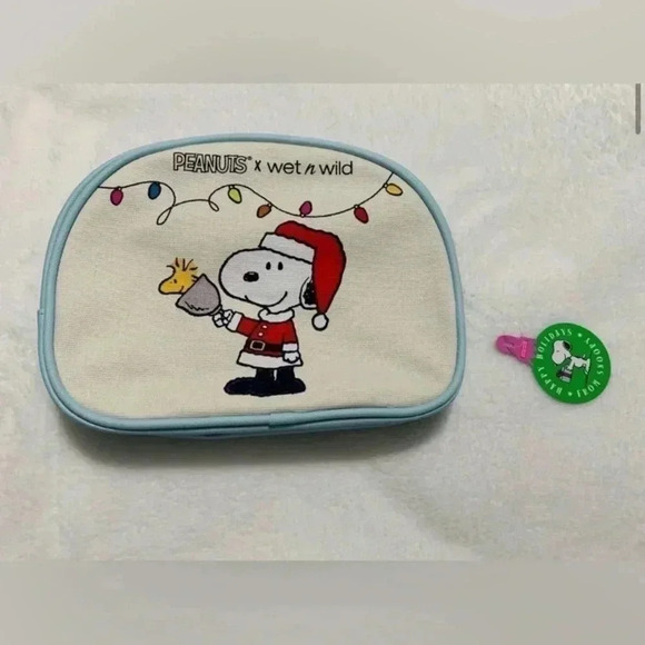 NEW WET N WILD LIMITED EDITION  MAKEUP BAG - Picture 4 of 6
